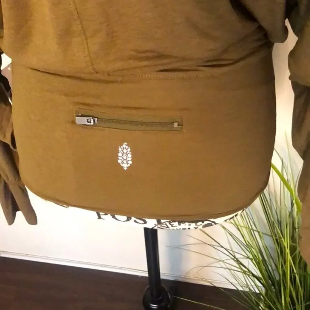 NWT! Free People Featherweight Long-Sleeve Size Small
